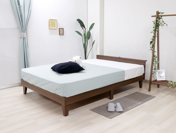 シンプル棚付き北欧デザイン脚付きベッド【Brianna-H】 国産ベッドの激安通販