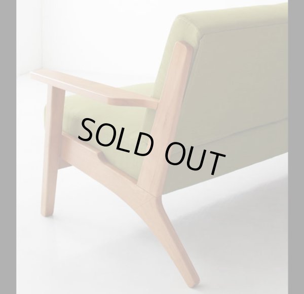 画像2: 北欧デザインおしゃれ木肘ソファ【Lulea】ルレオ　２人掛け／３人掛け (2)